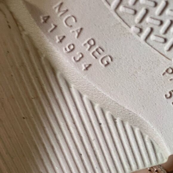 Pingo pink learn to walk shoes - Picture 9 of 12